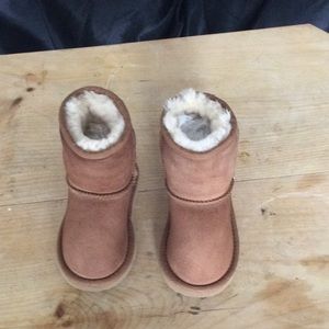 Kids UGG Australia sz6 classic